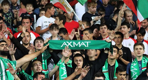 Фанаты футбольного клуба "Ахмат". Фото: пресс-служба "Ахмат" http://www.fc-akhmat.ru/