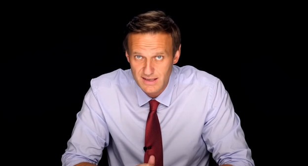 Алексей навальный. Кадр видео канала Алексей Навальный
 https://www.youtube.com/watch?v=3eBY-49Xs2g