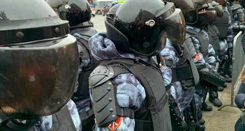Силовики на месте акции в Москве. 23 января 2021 года. Фото Олега Краснова для "Кавказского узла" Силовики на месте акции в Москве. 23 января 2021 года. Фото Олега Краснова для "Кавказского узла"