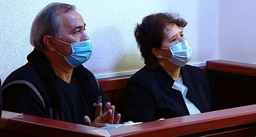 Ивери Мелашвили и Наталья Ильичева в зале суда. Фото: скриншот видео "1tv.ge"