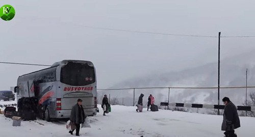 Возвращение беженцев в Нагорный Карабах. 1 декабря 2020 года. Стоп-кадр видео https://www.youtube.com/watch?v=-sTBy9xrC7I&feature=emb_logo