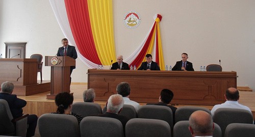 Заседание парламента Южной Осетии. Фото: официальный сайт президента Республики Южная Осетия https://presidentruo.org/