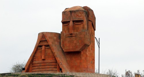 Монумент в Нагорном Карабахе, ноябрь 2020 года. Фото Армине Мартиросян для "Кавказского узла".