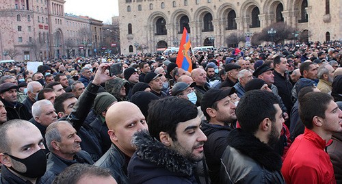 Митинг в центре Еревана. 25 февраля 2021 года. Фото Тиграна Петросяна для "Кавказского узла"