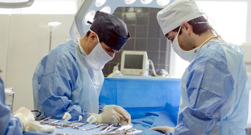 Операция в  больнице №2 в Нальчике. Фото^ пресс-служба  больница №2 в Нальчике http://gkb2-kbr.ru/