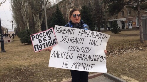 Елена Шеина на пикете в Волгограде. 3 апреля 2021 года. Фото Татьяны Филимоновой для "Кавказского узла".