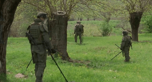 Работы по разминированию в Нагорном Карабахе. Фото пресс-службы Минобороны России. http://mil.ru/russian_peacekeeping_forces/news/more.htm?id=12356961@egNews