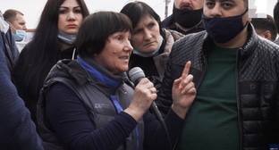 Акция торговцев с закрытых рынков в Аксайском районе 29.04.21. Кадр видео 161RU Ростов-на-Дону https://www.youtube.com/watch?v=z6l21RyyJZ4&t=3s