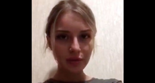 Халимат Тарамова. стоп-кадр видео https://twitter.com/novaya_gazeta/status/1403091524754325513