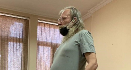 Михаил Калямин дает показания в суде Центрального района Сочи, 15 июня 2021 года. Фото Светланы Кравченко для "Кавказского узла".