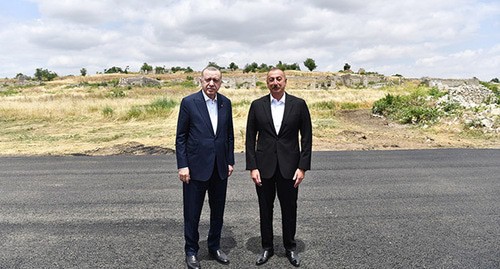 Реджеп Тайип Эрдоган (слева) и Ильхам Алиев. Фото: president.az

