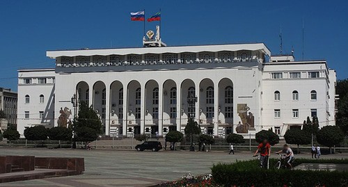 Здание парламента Дагестана. Фото: Котомкина https://ru.wikipedia.org