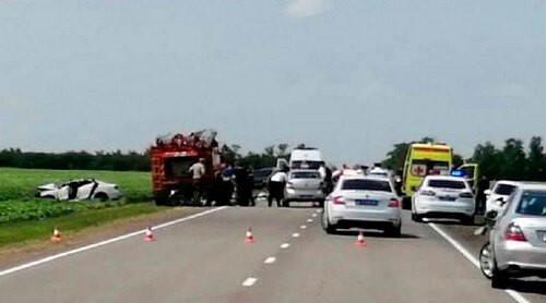 Авария с двумя легковыми автомобилями в Гиагинском районе Адыгеи Фото: пресс-центр МВД по Адыгее
