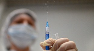 Астраханский губернатор обязал чиновников пройти вакцинацию