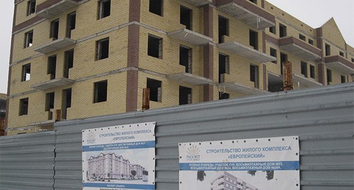 Недостроенный дом жилкомплекса "Европейский", декабрь 2016 года. Фото Константина Волгина для "Кавказского узла"
