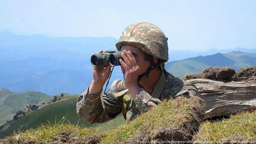 Армянский военнослужащий на границе. Фото: Минобороны Армении mil.am