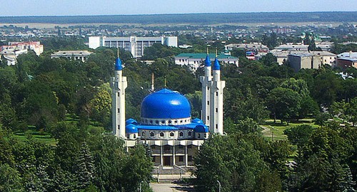 Соборная мечеть в Майкопе. Фото: Kesoff https://ru.wikipedia.org/
