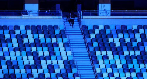 Общий вид свободных мест внутри стадиона во время церемонии открытия. Фото: REUTERS / Leon Neal