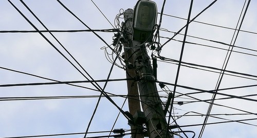 Столб распределения электричества. Фото Нины Тумановой для "Кавказского узла"