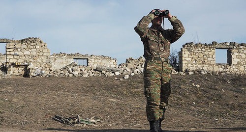 На линии соприкосновения в Нагорном Карабахе. Фото: REUTERS/Artem Mikryukov