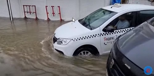 Наводнение в Анапе. Скриншот видео https://www.youtube.com/watch?v=83B49N-xC_U