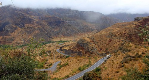 Дорога Горис-Капан. Фото: Юлиан Нича - https://commons.wikimedia.org/wiki/Category:M2_highway_(Armenia)
