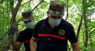 Карабахские спасатели нашли останки военнослужащего. Фото: Facebook / ԱՀ Արտակարգ իրավիճակների պետական ծառայություն Карабахские спасатели нашли останки военнослужащего. Фото: Facebook / ԱՀ Արտակարգ իրավիճակների պետական ծառայություն