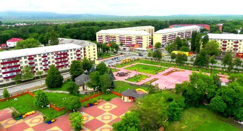 Вид на город Малгобек. Фото Zastara  https://ru.wikipedia.org/wiki/Малгобек#/media/Файл:Малгобек.jpg