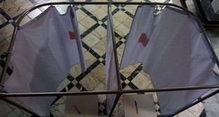 Кабинка на выборах. Фото Расула Магомедова для "Кавказского узла" Кабинка на выборах. Фото Расула Магомедова для "Кавказского узла"