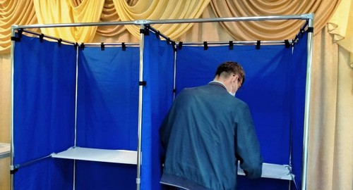 Процесс голосования, Астрахань, 17.09.2021. Фото  Алены Садовской для "Кавказского узла"