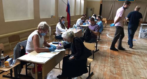 Голосование на избирательном участке в средней школе номер 5 Сухума, 19 сентября 2021 года. Фото Анны Грицевич для "Кавказского узла"