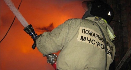 Ликвидация возгорания. Фото: ГУ МЧС России