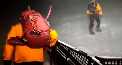 Поисково-спасательные работы по спасению группы туристов из 19 человек. Фото: Главное управление МЧС России по КБР