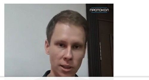 Денис Ночевка. Скриншот видео https://protokol.band/2021/09/24/sud-oshtrafoval-aktivista/