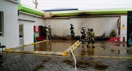 Пожар на АЗС в Махачкале. Фото: ГУ МЧС России по РД