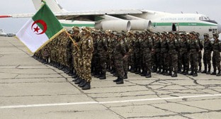 Алжирские
военные прибыли для совместных учений в Северной Осетии. https://structure.mil.ru/structure/okruga/south/news/more.htm?id=12386373@egNews Алжирские
военные прибыли для совместных учений в Северной Осетии. https://structure.mil.ru/structure/okruga/south/news/more.htm?id=12386373@egNews
