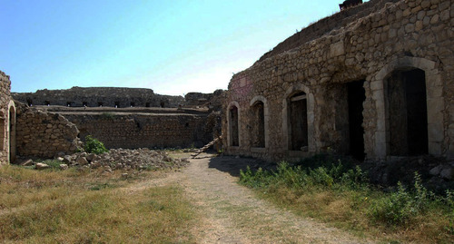 Монастырь в Амарас. Фото: hovasapyan - originally posted to Flickr as Amaras https://ru.wikipedia.org/