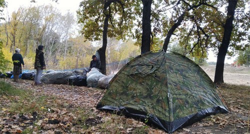Палатка в Волго-Ахтубинской пойме. Фото Михаила Соломонова