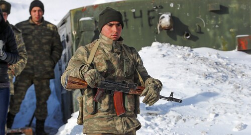 Азербайджанский военный в Кельбаджарском районе нагорного Карабаха  в конце декабря 2020 года. Фото Азиза Каримова для "Кавказского узла"