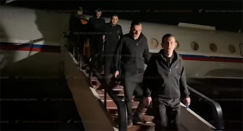 Армянские военнопленные возвращены на родину. Скриншот видео "Sputnik Армения" https://www.youtube.com/watch?v=JdjxgwyMdr0