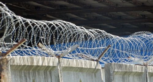 Ограждение тюремного учреждения. Фото Нины Тумановой для "Кавказского узла"