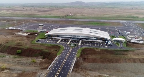 Международный аэропорт в Физули, открытый 26 октября 2021 года. Фото: пресс-служба президента Азербайджана https://static.president.az/media/W1siZiIsIjIwMjEvMTAvMjYvMmd1a2ljZWZ3Nl8yMC5qcGciXSxbInAiLCJ0aHVtYiIsIjEzNDB4MTAyMCJdXQ?sha=fb83ab2699cf64ac