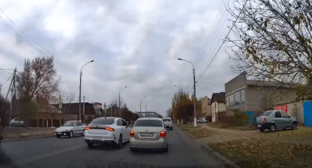 Стоп-кадр видео "Стрельба в г. Волжский", https://youtu.be/84OjGLudGkI