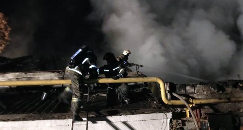 Пожар в ростовском мебельном цеху. Фото ГУ МЧС по Ростовской области
