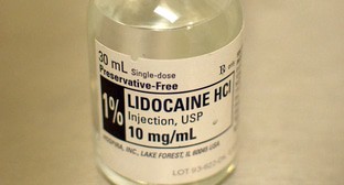 Лидокаин. Фото Дж. Л. Джонсон  https://commons.wikimedia.org/wiki/Category:Lidocaine