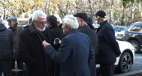 Участники акции протестов. Ереван, 2 декабря 2021 г. Скриншот видео "NEWS AM" https://www.youtube.com/watch?v=xyLrH3gt9mA