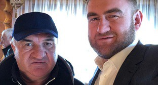 Рауль (слева) и Рауф Арашуковы. Скриншот с личной страницы в Instagram https://www.instagram.com/p/BsxVaPNH4gO/