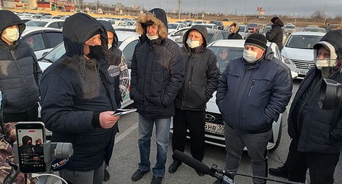 Участники забастовки таксистов. Волгоград, 13 декабря 2021 года. Фото Ольги Черкасовой для "Кавказского узла"