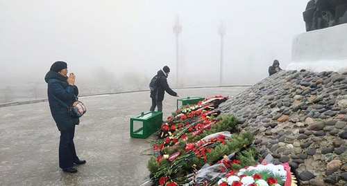 Жители Калмыкии почтили память жертв депортации. Элиста, 28 декабря 2021 г. Фото Бадмы Бюрчиева для "Кавказского узла"