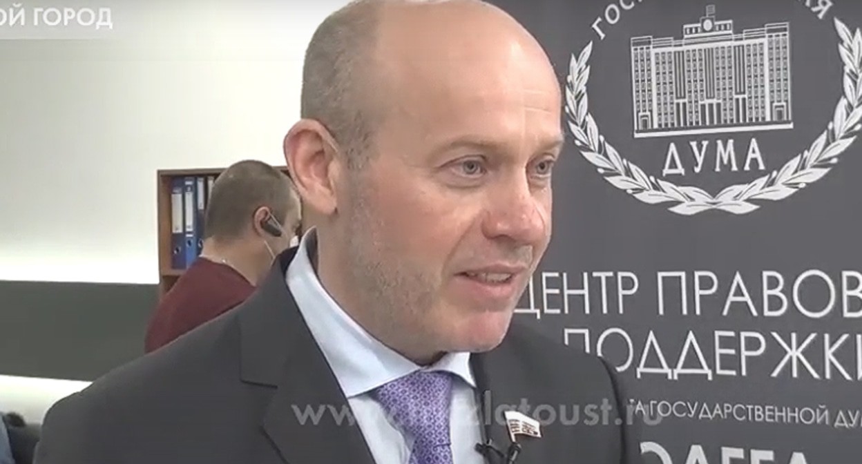 Олег Колесников. Кадр видео 
ТРК ЗЛАТОУСТ https://www.youtube.com/watch?v=o5QjmSvnP6U&t=153s
